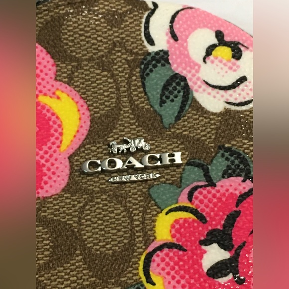 NEW COACH Circular Coin Pouch Signature Canvas VINTAGE ROSE Print C5699 Round - Picture 3 of 8